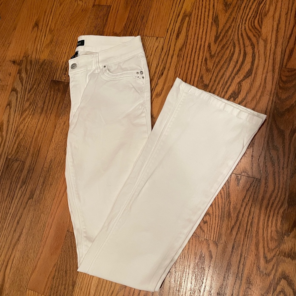 WHITE HOUSE BLACK MARKET Skinny Flare White Jeans size 4 Reg